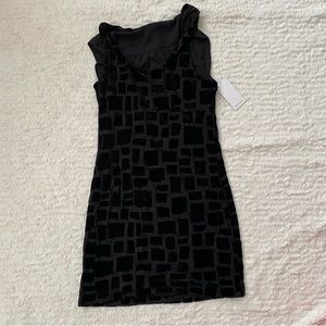 NWT Karen Kane woman’s formal / casual black dress L